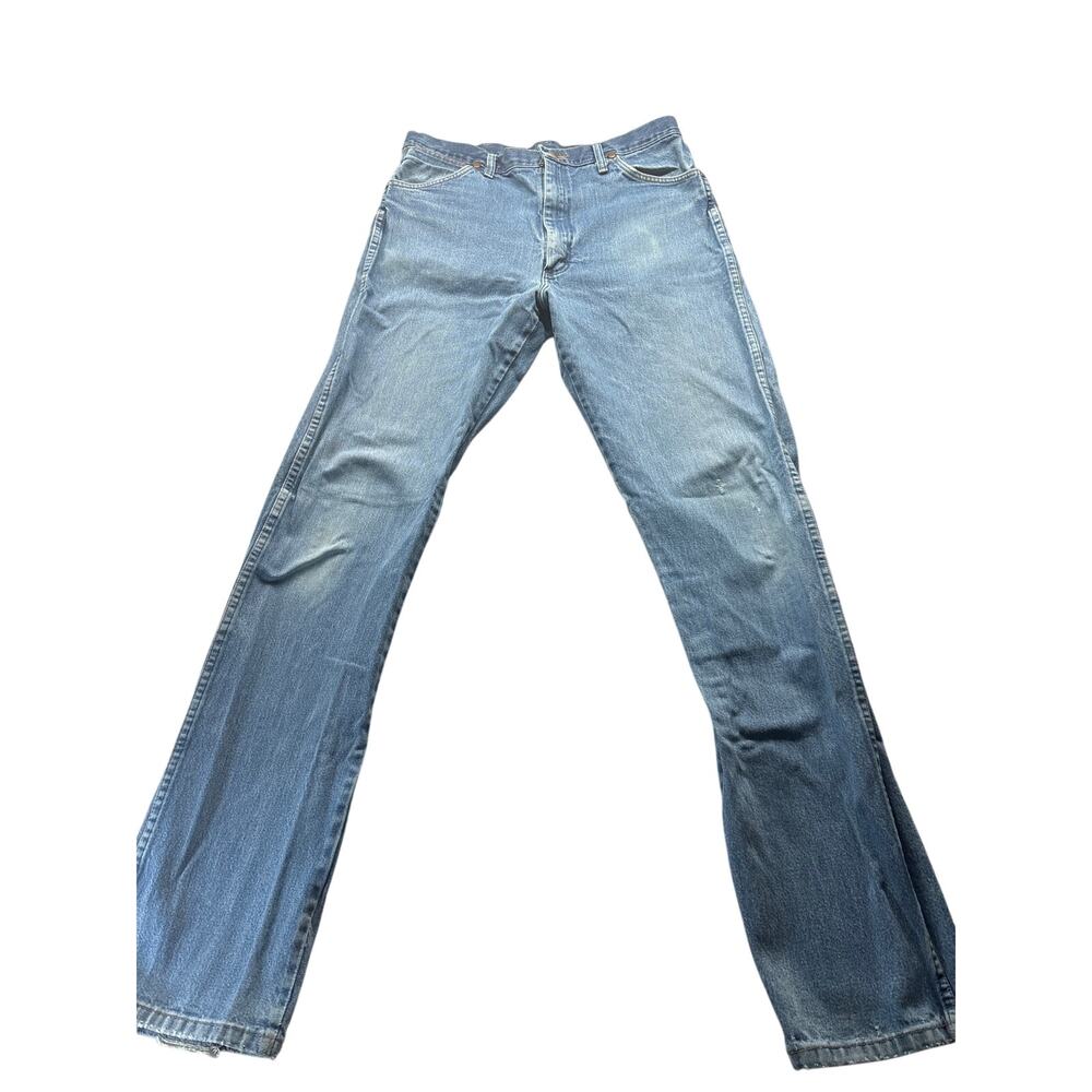 Wrangler Men’s Jeans 36x38 Distressed Faded Blue Denim Straight Leg Actual 34x35